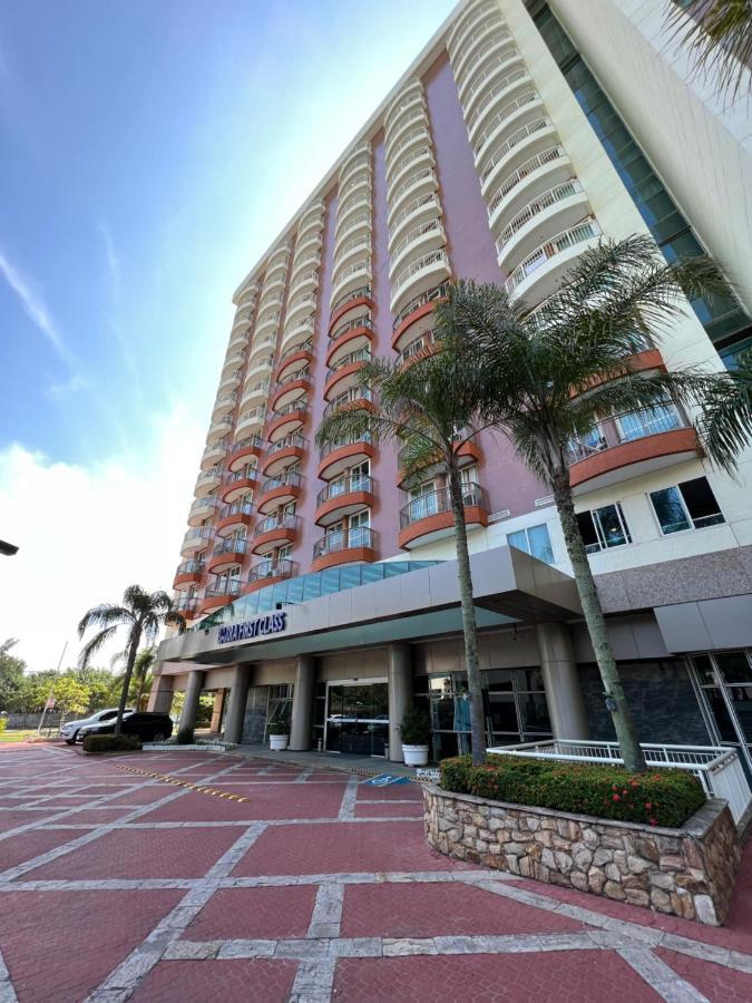 Flat Com Vista Panoramica -15- Na Barra Da Tijuca - Estacionamento Gratuito - Frigobar - Ar Condicionado - Piscina - Academia - Balsa Para Praia Gratis - Varanda - Vista Parcial Mar E Lagoa 리오데자네이루 외부 사진