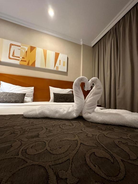 Flat Com Vista Panoramica -15- Na Barra Da Tijuca - Estacionamento Gratuito - Frigobar - Ar Condicionado - Piscina - Academia - Balsa Para Praia Gratis - Varanda - Vista Parcial Mar E Lagoa 리오데자네이루 외부 사진
