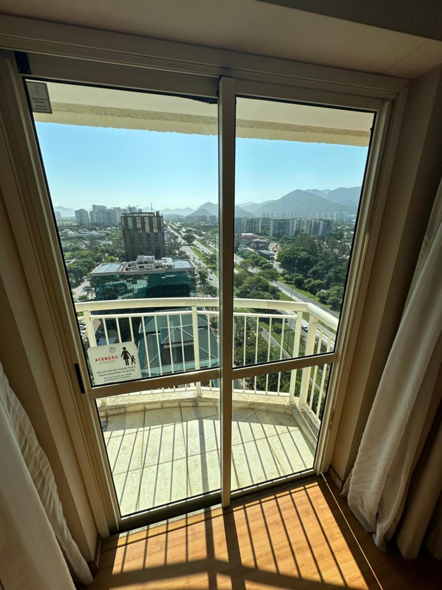 Flat Com Vista Panoramica -15- Na Barra Da Tijuca - Estacionamento Gratuito - Frigobar - Ar Condicionado - Piscina - Academia - Balsa Para Praia Gratis - Varanda - Vista Parcial Mar E Lagoa 리오데자네이루 외부 사진