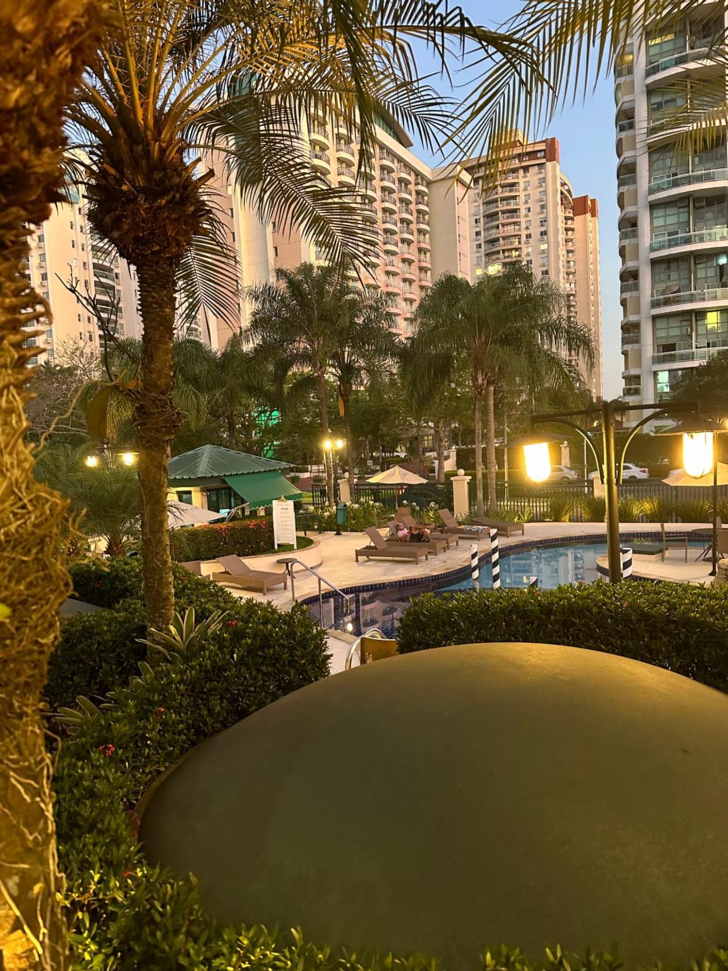 Flat Com Vista Panoramica -15- Na Barra Da Tijuca - Estacionamento Gratuito - Frigobar - Ar Condicionado - Piscina - Academia - Balsa Para Praia Gratis - Varanda - Vista Parcial Mar E Lagoa 리오데자네이루 외부 사진